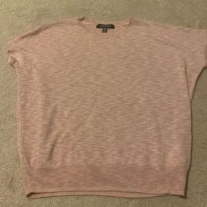 Ellen Tracy lightweight very short sleeve blush sweater. Great condition.